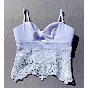 Bebe White Lace Corset Bralette Y2K Keyhole Top Size 2